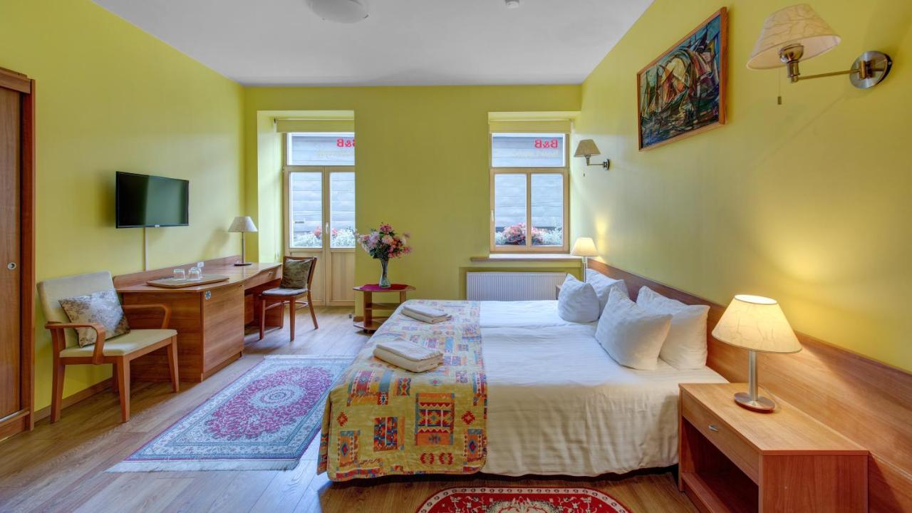 In Astra Bed & Breakfast Vilnius Exterior photo